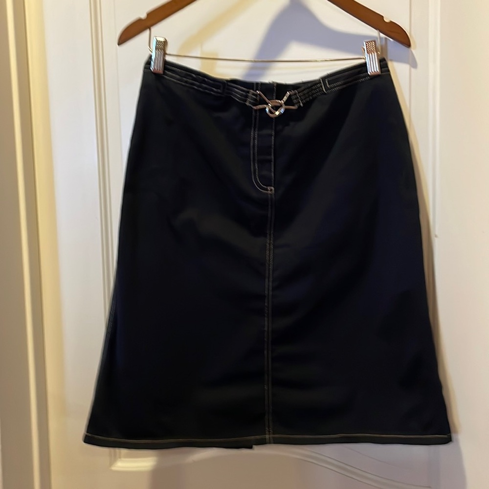 The Limited Stretch skirt that never goes out of style